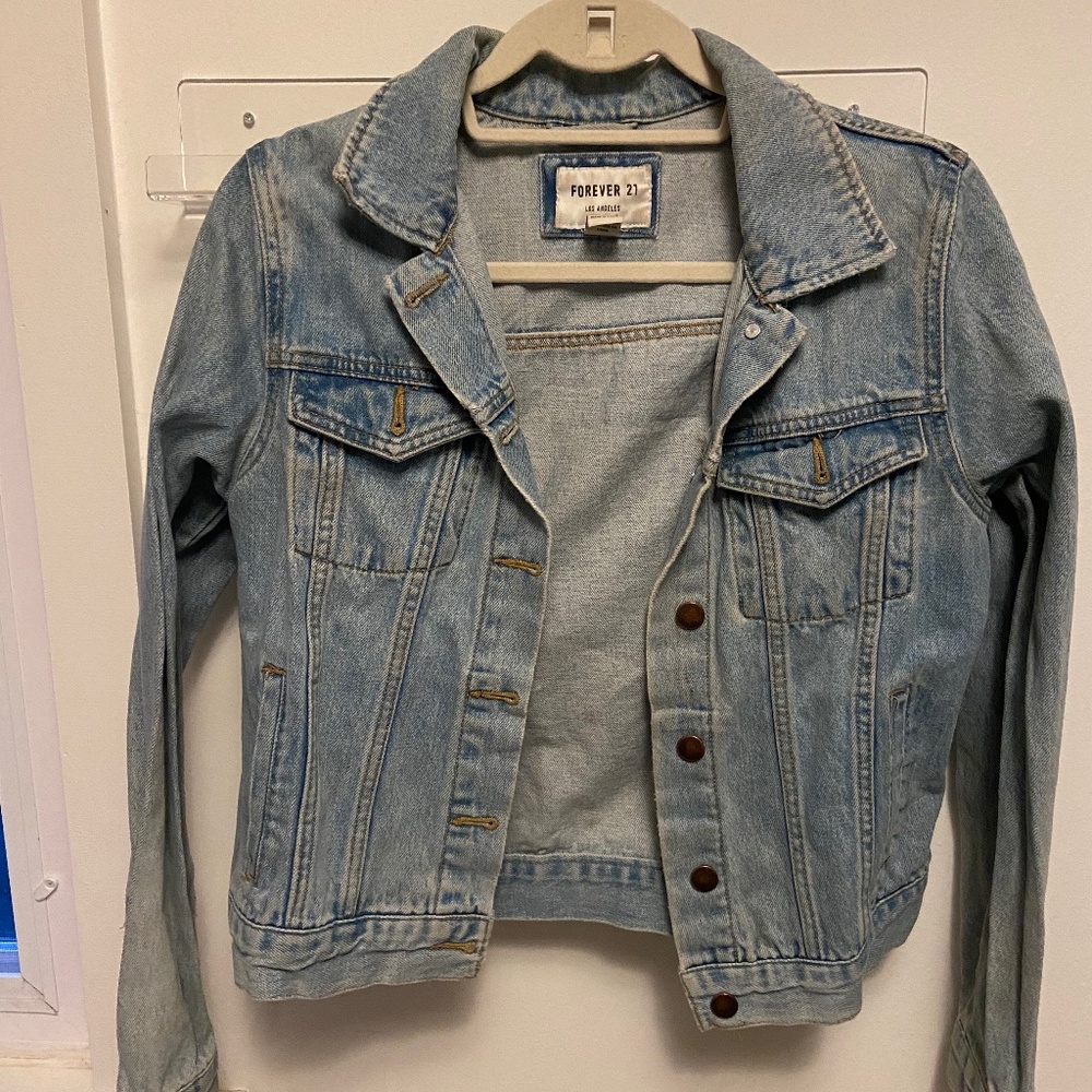 Jean jacket. Size small